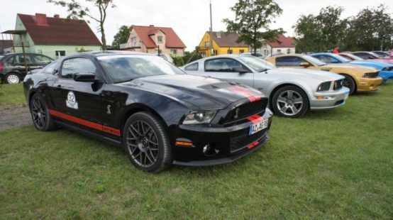 Ford Mustang na Mustang Race 2012